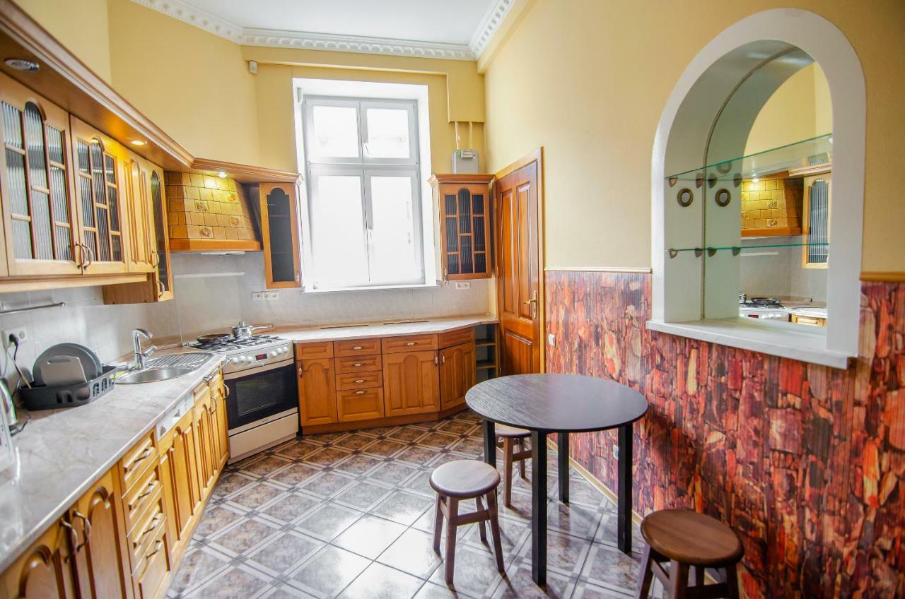 Friends Hostel Lviv Rustaveli Str Zewnętrze zdjęcie